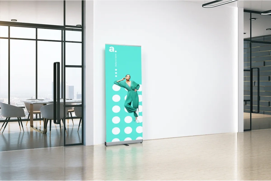 adStand Light – informacinis stendas patalpoje