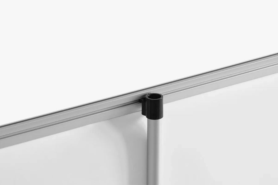 adStand Light – viršutinio tvirtinimo detalė