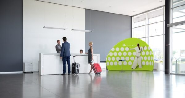 Mobilus reklaminis stendas adWall Vario Peak