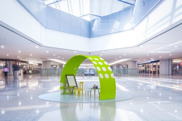 Reklaminis stendas adWall Vario Arch C