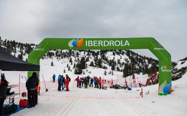 Pripučiami reklaminiai vartai AXION