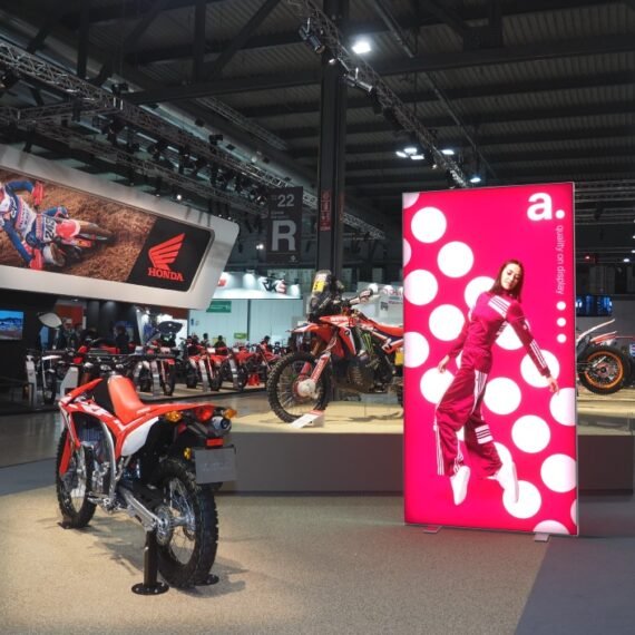 Pop-up Lightbox 150x250